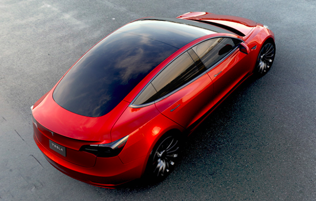Глава Tesla Илон Маск опубликовал в Twitter видео первой поездки предсерийной версии Model 3